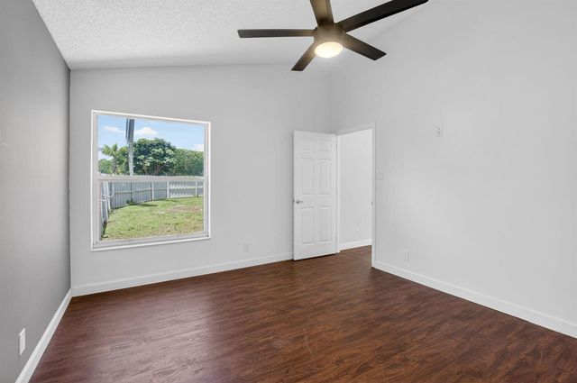 7550 Ironbridge Circle, Delray Beach, FL 33446