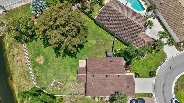 7550 Ironbridge Circle, Delray Beach, FL 33446