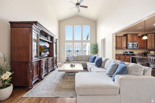 4516 W SEBAGO WAY, South Jordan, UT 84009