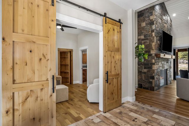 16611 Wilt Road, Sisters, OR 97759