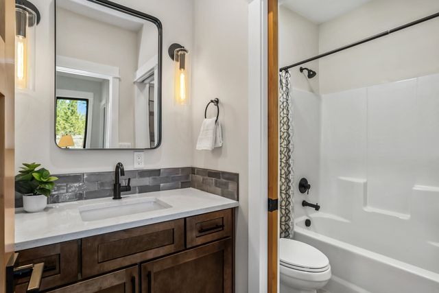 16611 Wilt Road, Sisters, OR 97759