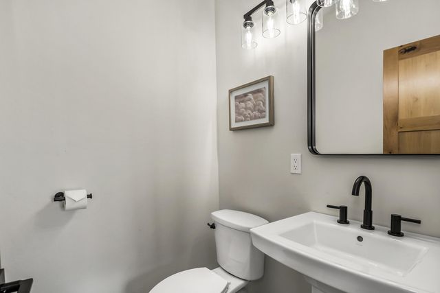 16611 Wilt Road, Sisters, OR 97759