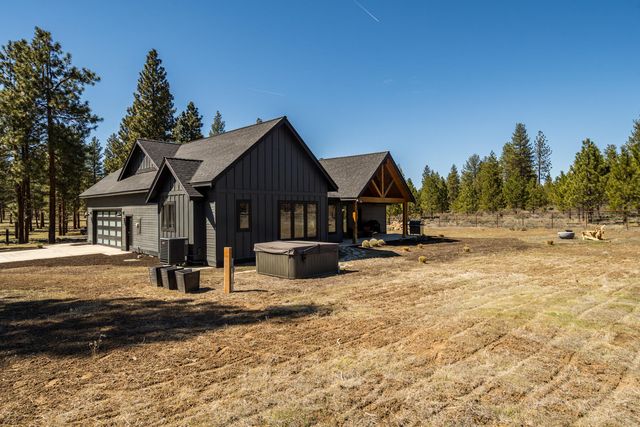 16611 Wilt Road, Sisters, OR 97759