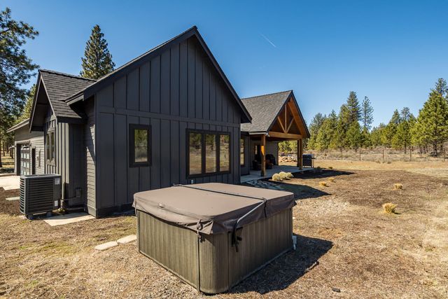 16611 Wilt Road, Sisters, OR 97759