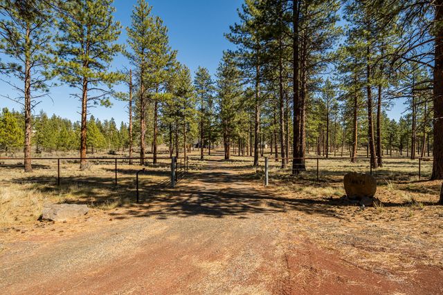 16611 Wilt Road, Sisters, OR 97759