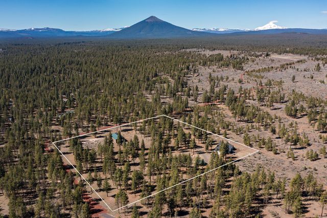 16611 Wilt Road, Sisters, OR 97759