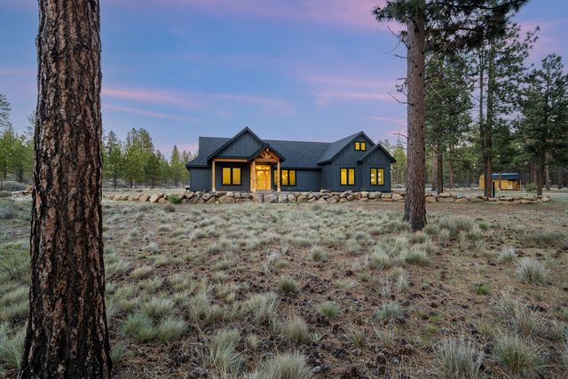 16611 Wilt Road, Sisters, OR 97759