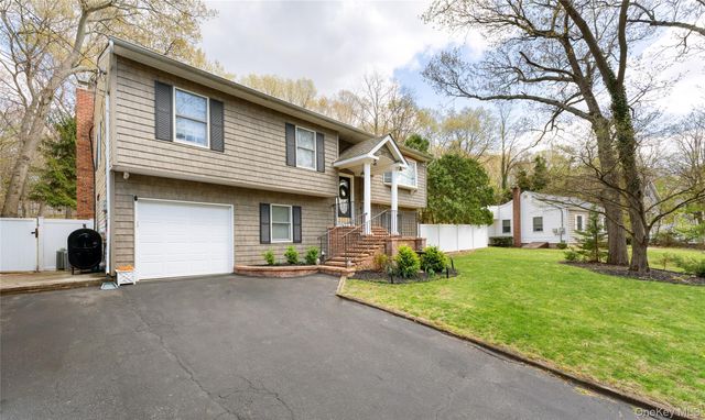 591 Meadow Road, Kings Park, NY 11754