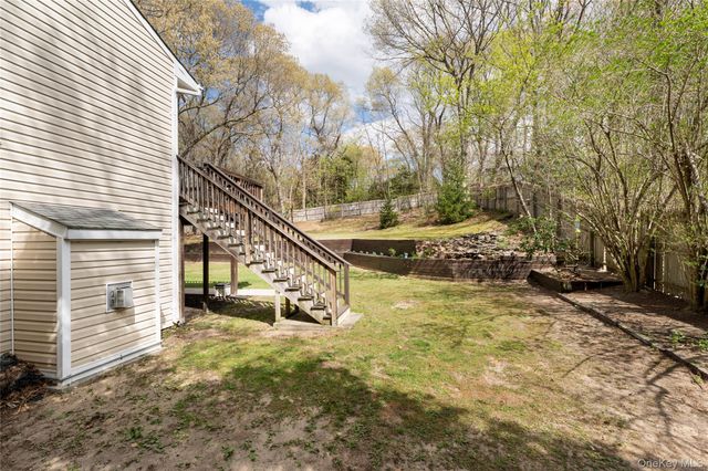 591 Meadow Road, Kings Park, NY 11754