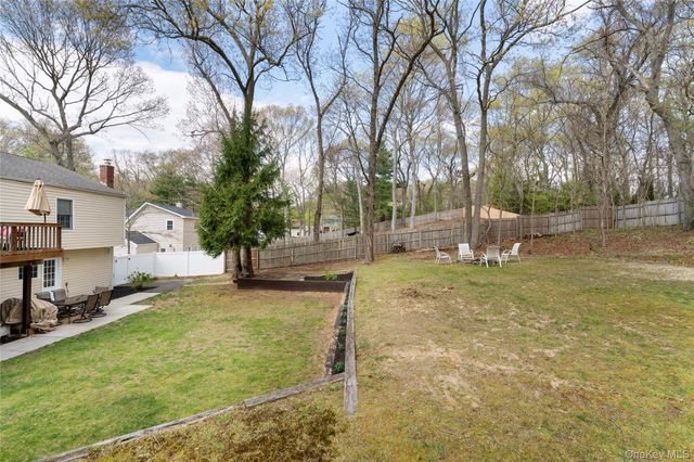 591 Meadow Road, Kings Park, NY 11754