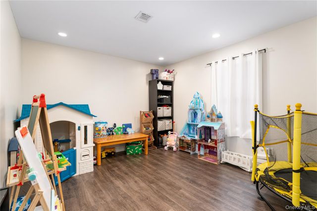 591 Meadow Road, Kings Park, NY 11754