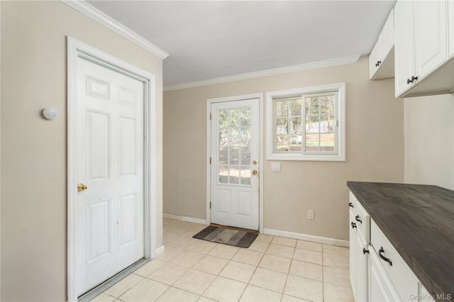 591 Meadow Road, Kings Park, NY 11754