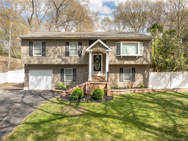 591 Meadow Road, Kings Park, NY 11754