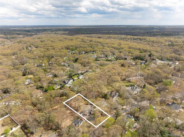 591 Meadow Road, Kings Park, NY 11754