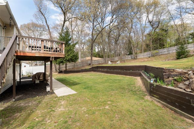 591 Meadow Road, Kings Park, NY 11754