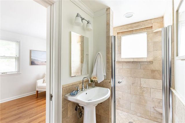 7215 Walnut Street, Kansas City, MO 64114