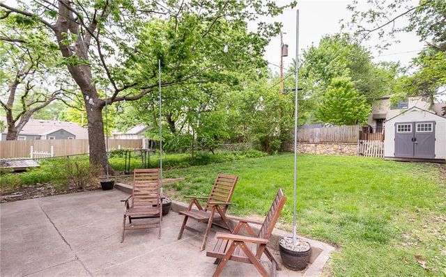 7215 Walnut Street, Kansas City, MO 64114