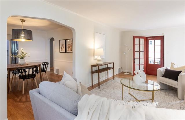 7215 Walnut Street, Kansas City, MO 64114