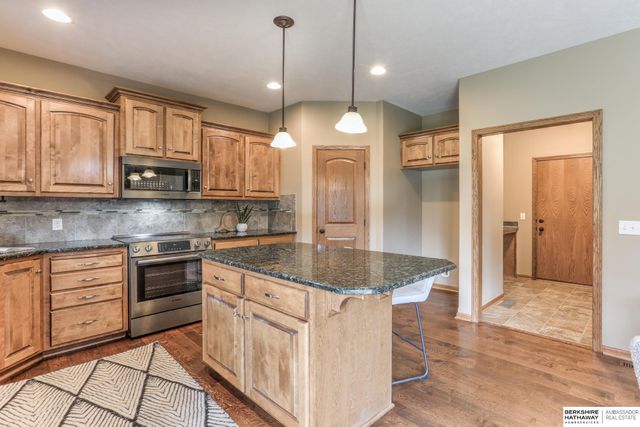 21315 Blackstone Circle, Gretna, NE 68028
