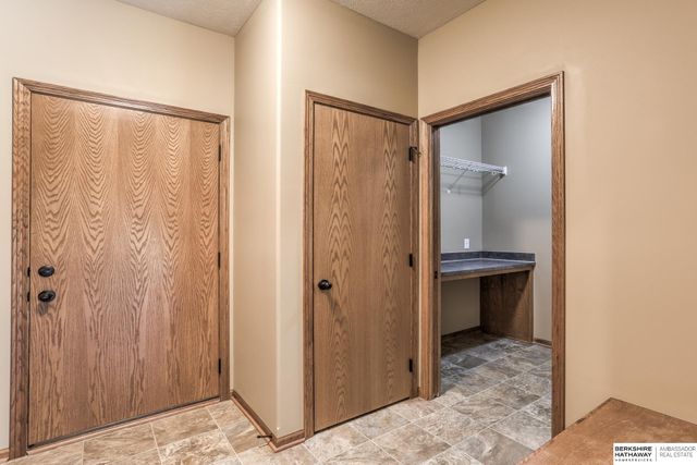 21315 Blackstone Circle, Gretna, NE 68028