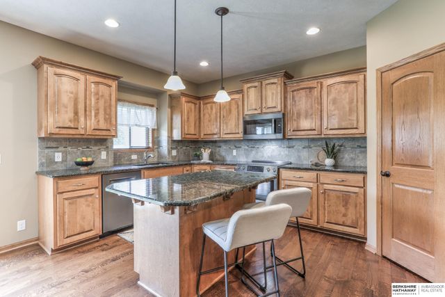 21315 Blackstone Circle, Gretna, NE 68028