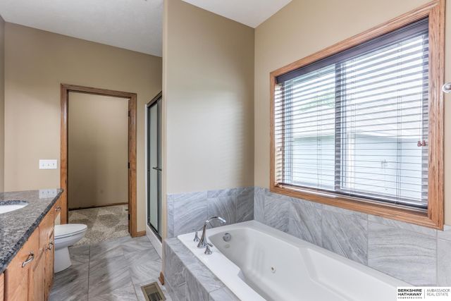 21315 Blackstone Circle, Gretna, NE 68028