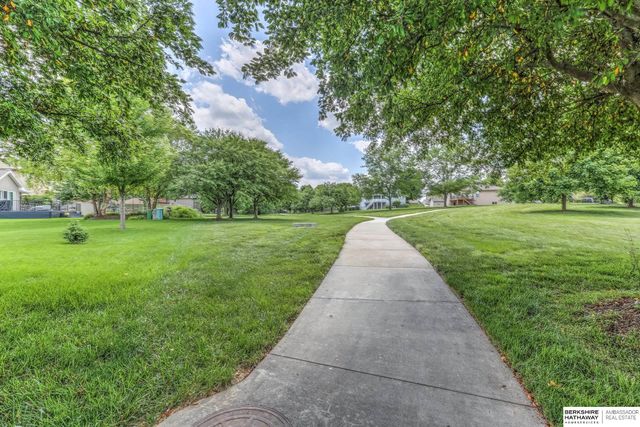 21315 Blackstone Circle, Gretna, NE 68028
