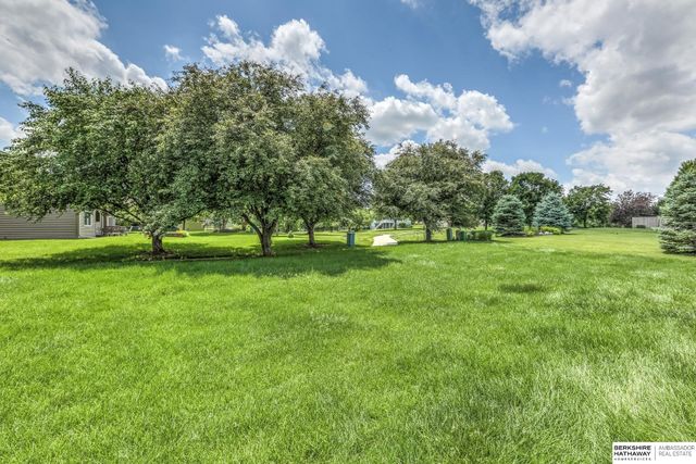 21315 Blackstone Circle, Gretna, NE 68028