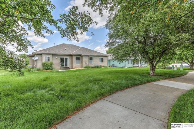21315 Blackstone Circle, Gretna, NE 68028