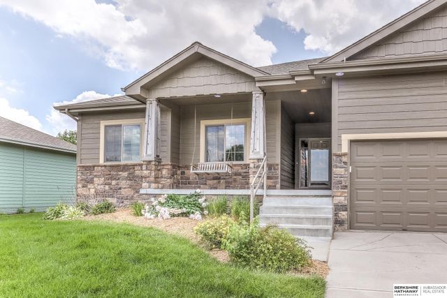 21315 Blackstone Circle, Gretna, NE 68028