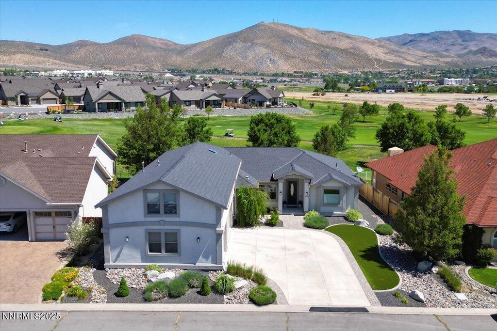 1636 Robb Drive, Carson City, NV 89703