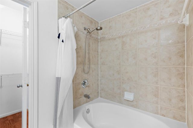 12707 Boheme Drive 702, Houston, TX 77024