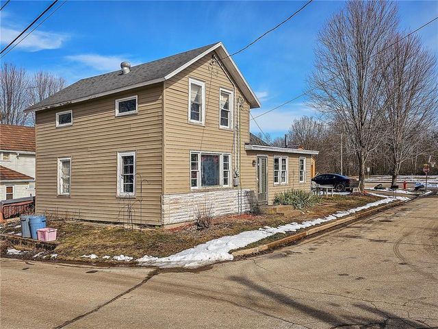 204 NE 2nd Street, Black River Falls, WI 54615
