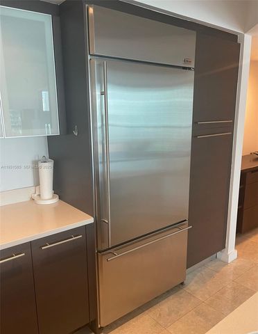 500 Brickell Ave 3105, Miami, FL 33131