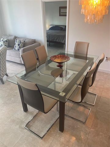 500 Brickell Ave 3105, Miami, FL 33131