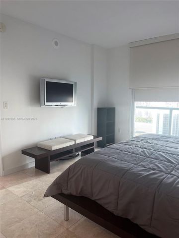 500 Brickell Ave 3105, Miami, FL 33131