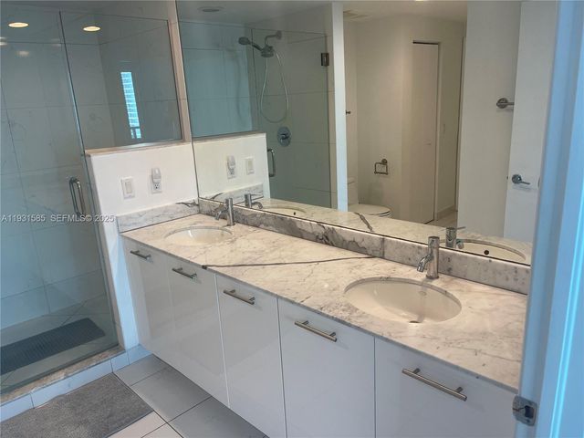 500 Brickell Ave 3105, Miami, FL 33131