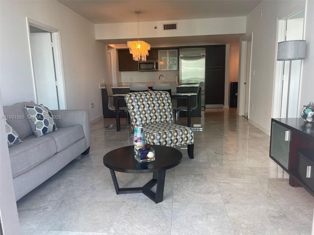 500 Brickell Ave 3105, Miami, FL 33131