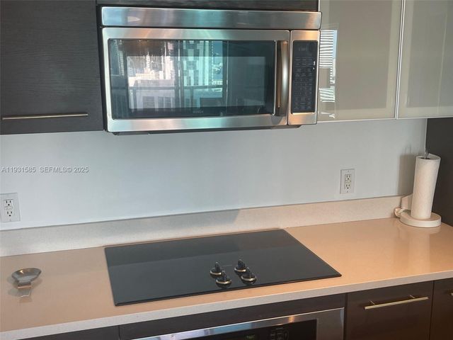 500 Brickell Ave 3105, Miami, FL 33131