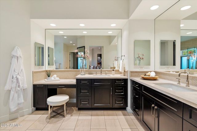 3965 E SIERRA VISTA Drive, Paradise Valley, AZ 85253