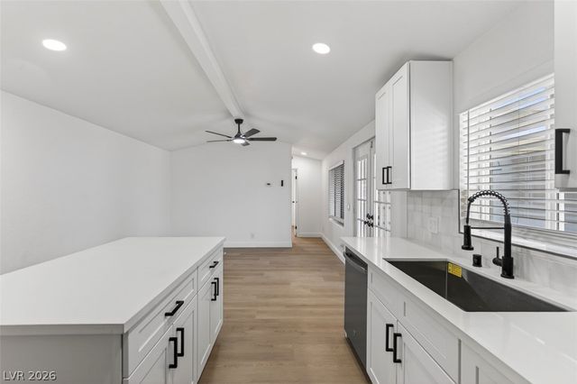 5519 Hobble Creek Drive, Las Vegas, NV 89120