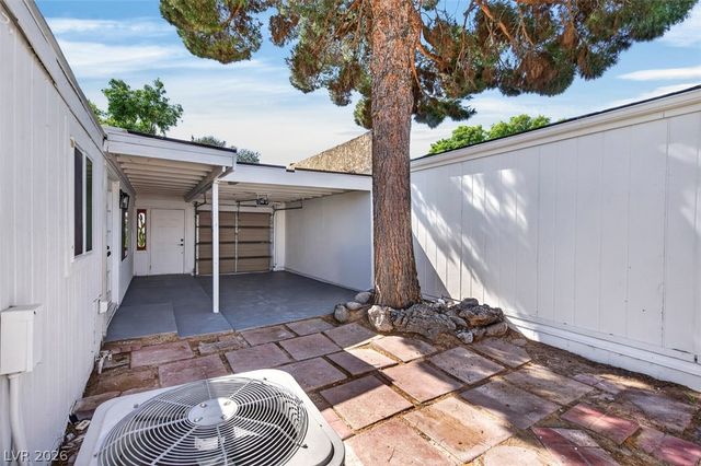 5519 Hobble Creek Drive, Las Vegas, NV 89120
