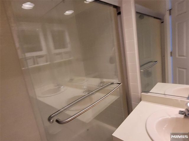 209 Cambridge Drive, Ramsey, NJ 07446