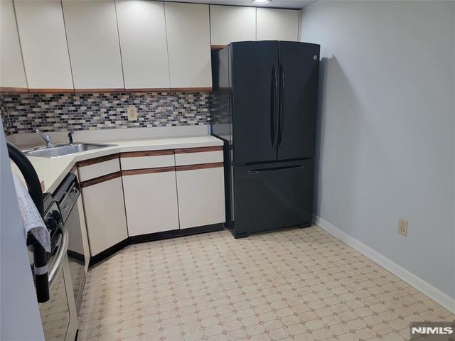 209 Cambridge Drive, Ramsey, NJ 07446