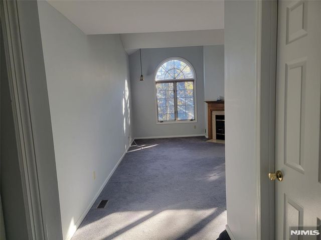 209 Cambridge Drive, Ramsey, NJ 07446