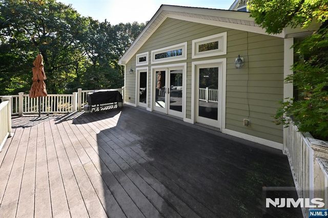176 Werimus Road, Woodcliff Lake, NJ 07677