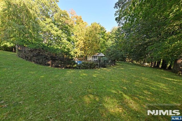 176 Werimus Road, Woodcliff Lake, NJ 07677