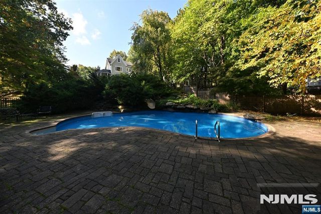 176 Werimus Road, Woodcliff Lake, NJ 07677
