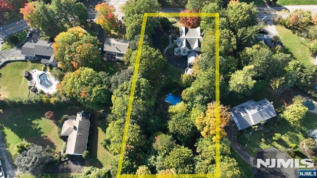 176 Werimus Road, Woodcliff Lake, NJ 07677