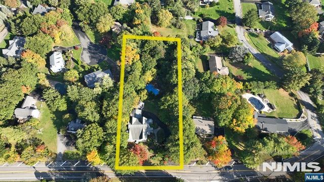 176 Werimus Road, Woodcliff Lake, NJ 07677